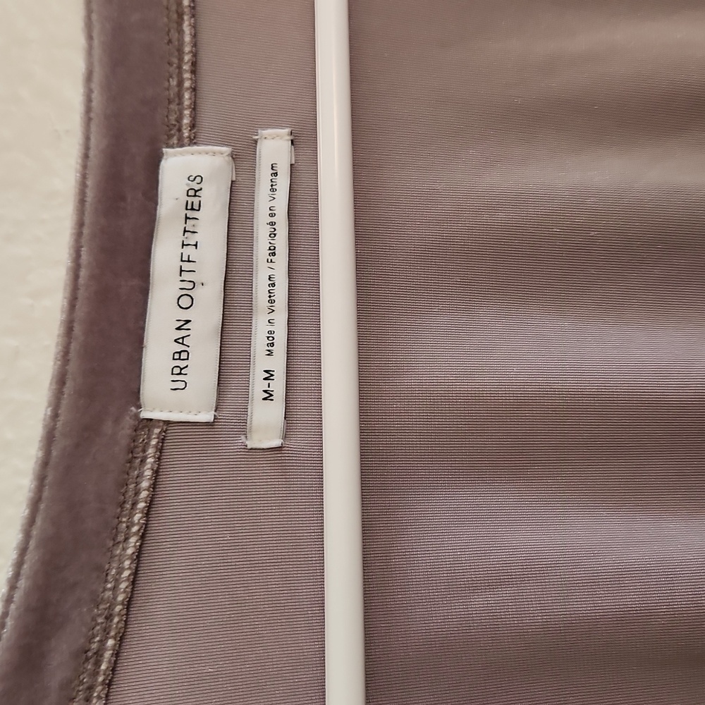 Urban Outfitters Gray V-Neck Top - Picture 3 of 4